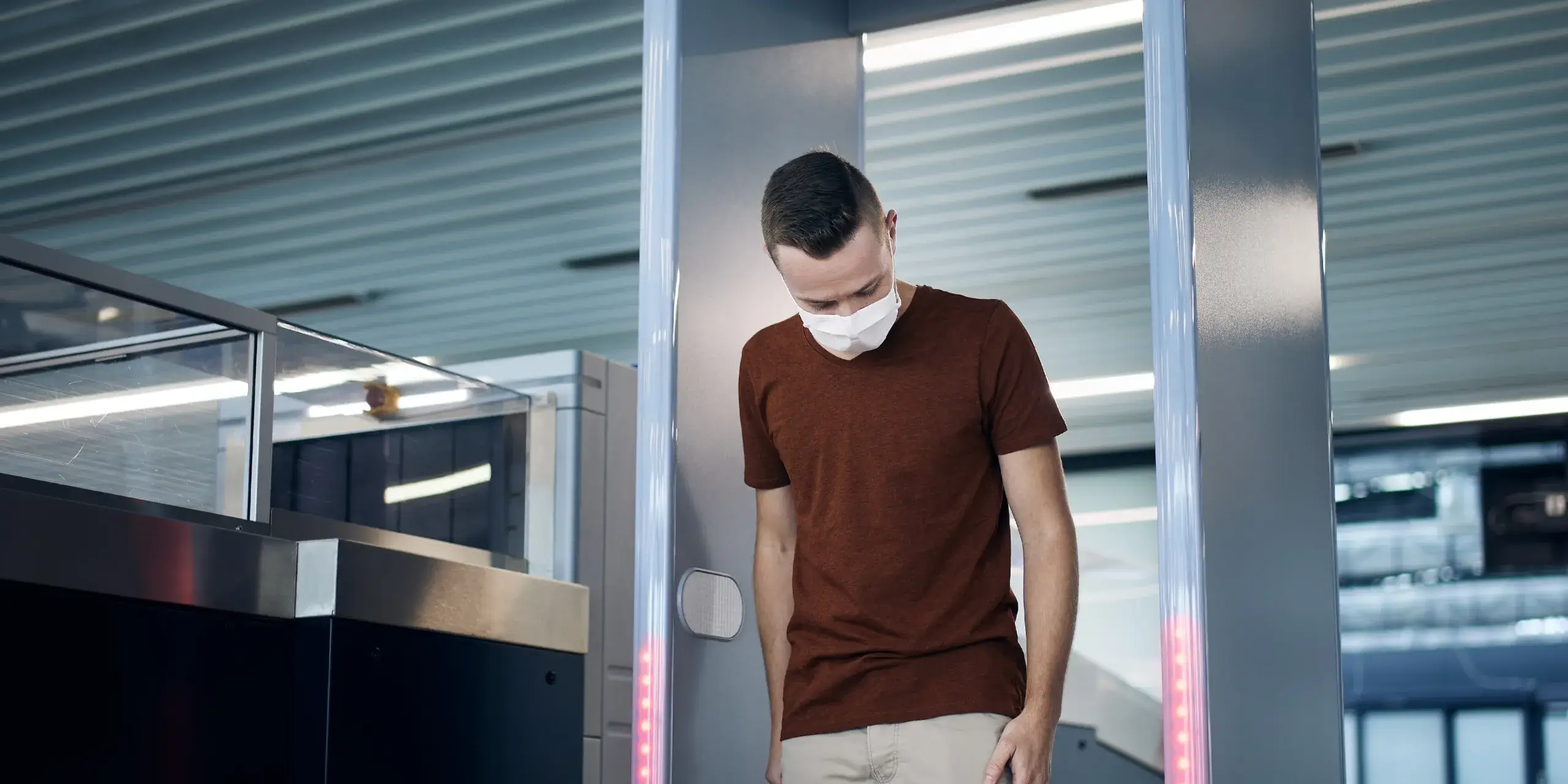 airport-security-check-2023-11-27-05-03-01-utc